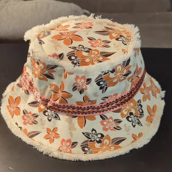 Disney Moana Bucket Hat brand new with tag - Picture 2 of 13